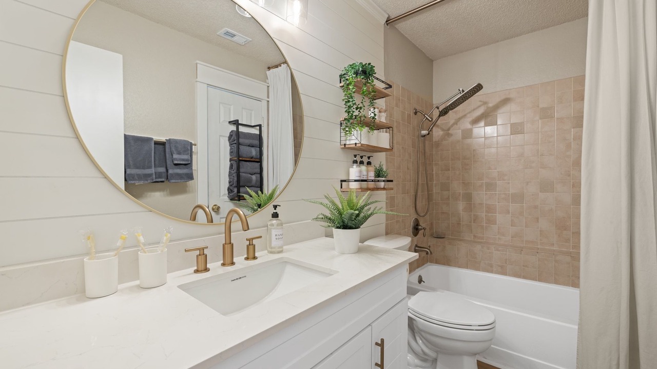 Photo of Bathroom in Wells Branch