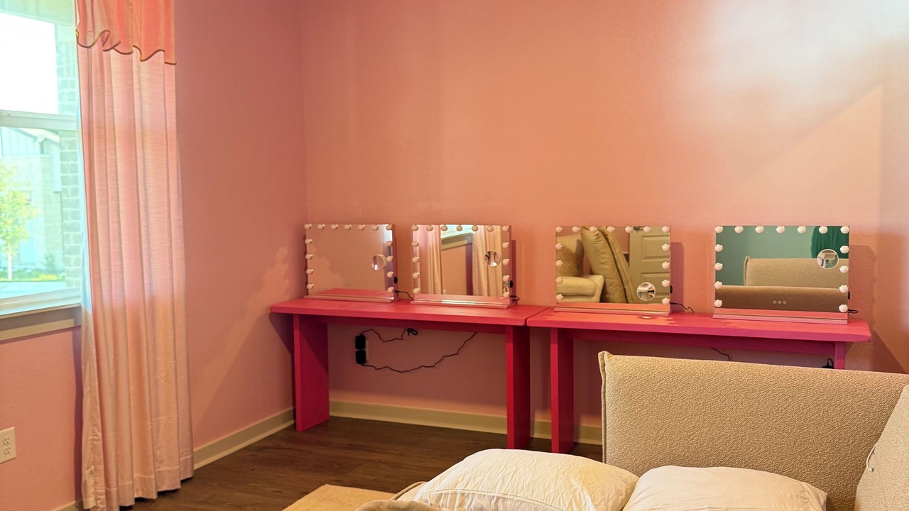 Photo of Bedroom in McNeil