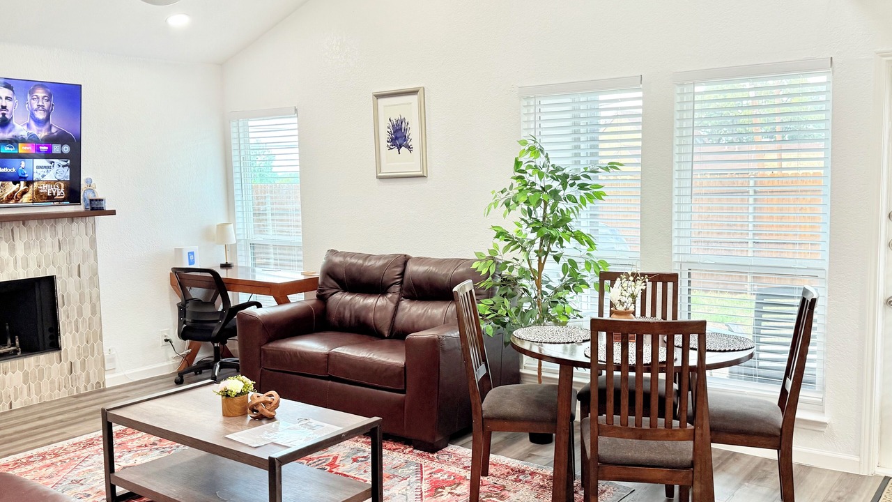 Photo of Livingroom in West Arlington
