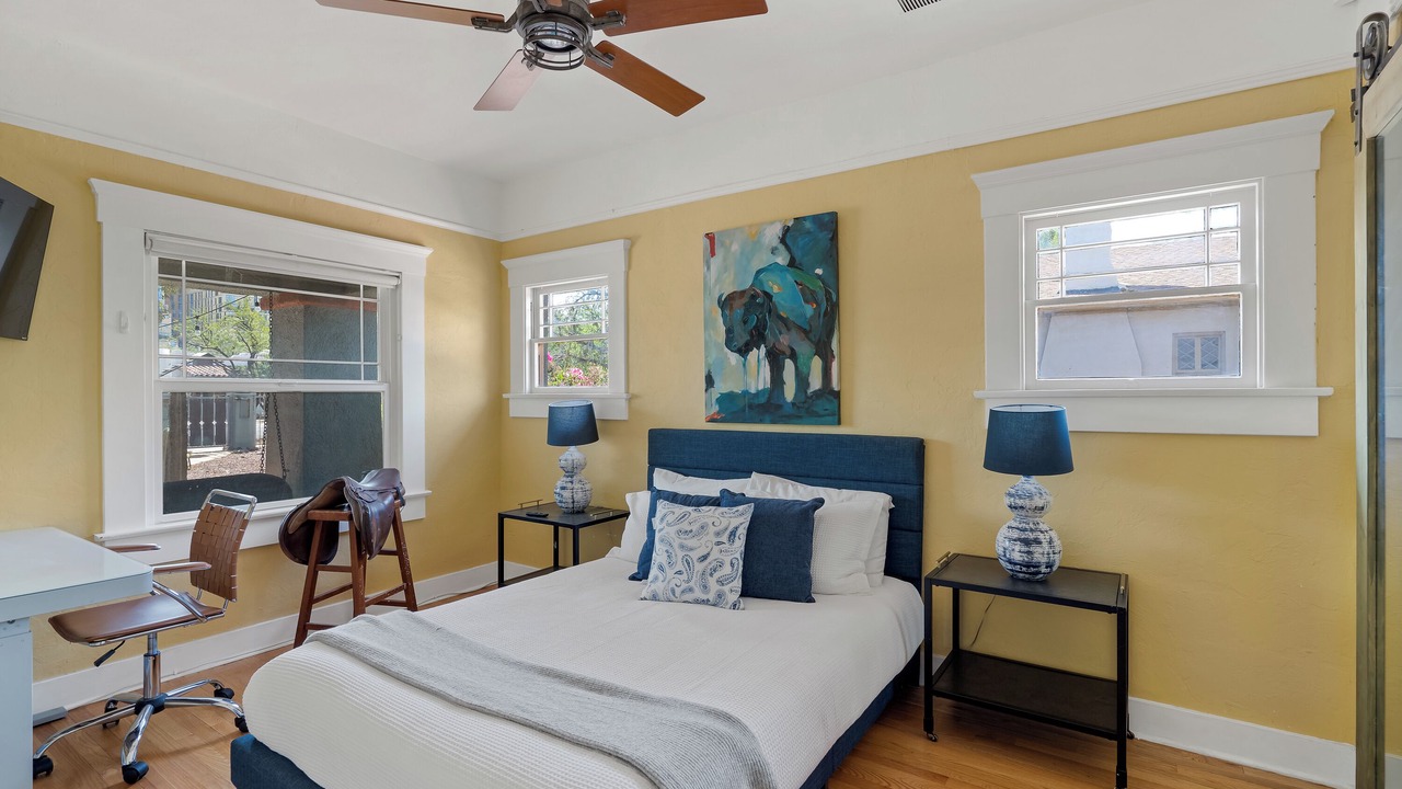 Photo of Bedroom in West University