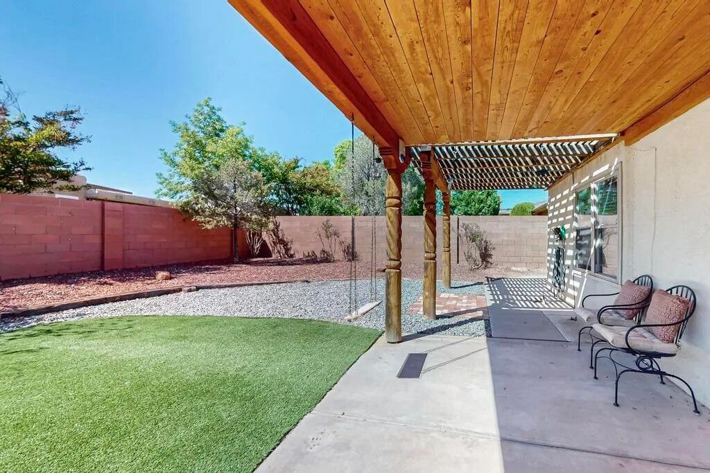 Photo of Patio Balcony in Paradise Hills Civic