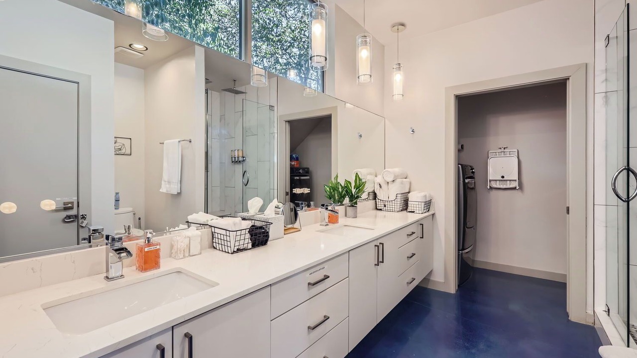 Photo of Bathroom in Swede Hill