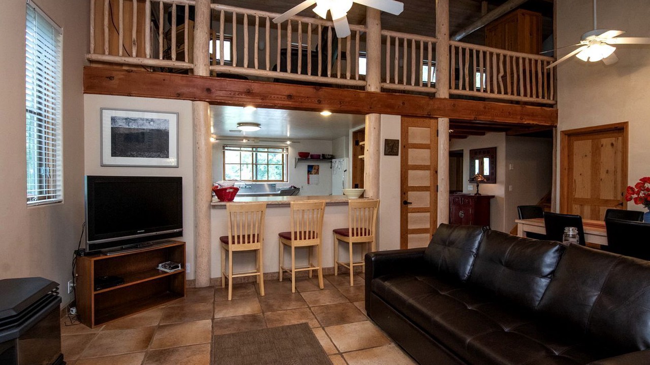 Photo of Livingroom in Pecos