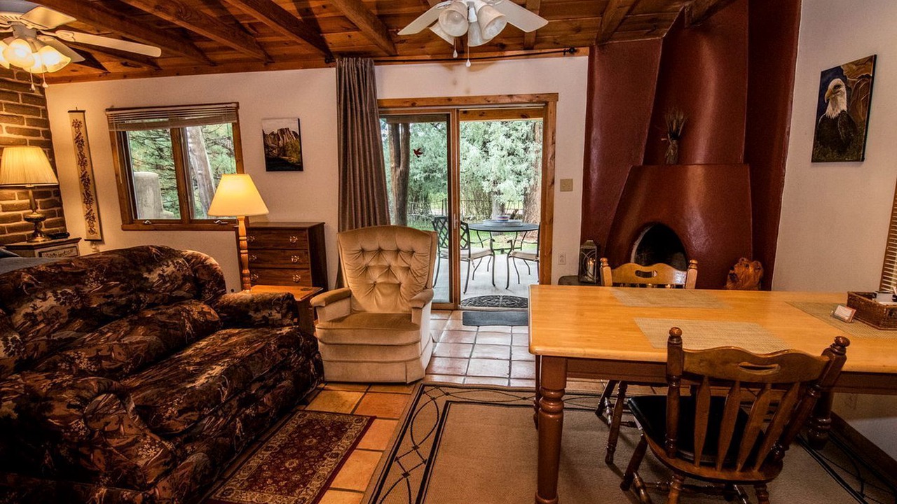 Photo of Livingroom in Pecos