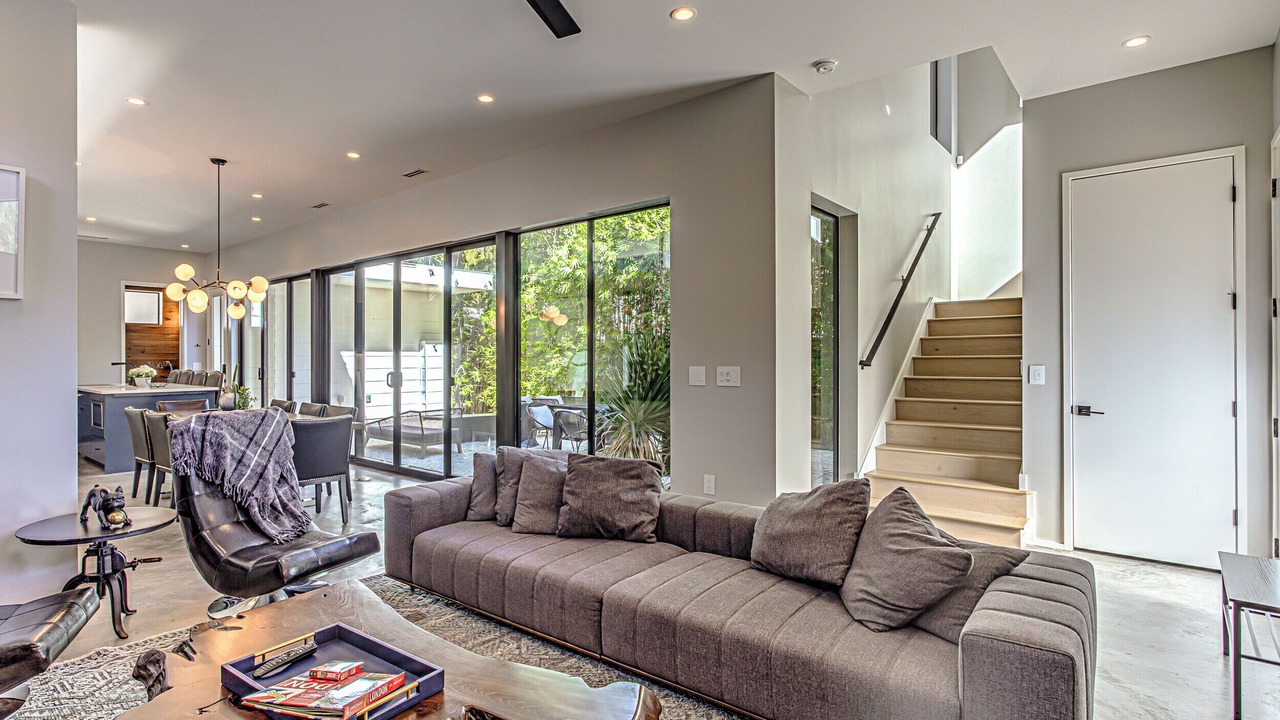 Photo of Livingroom in SoFi