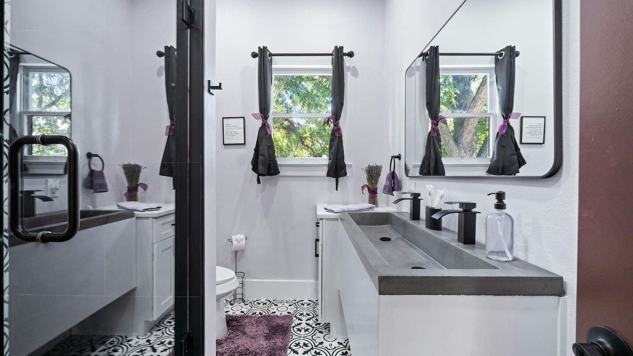Photo of Bedroom in West End