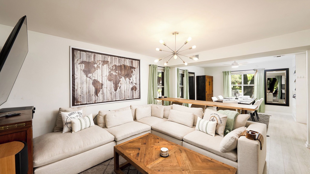 Photo of Livingroom in Dawson