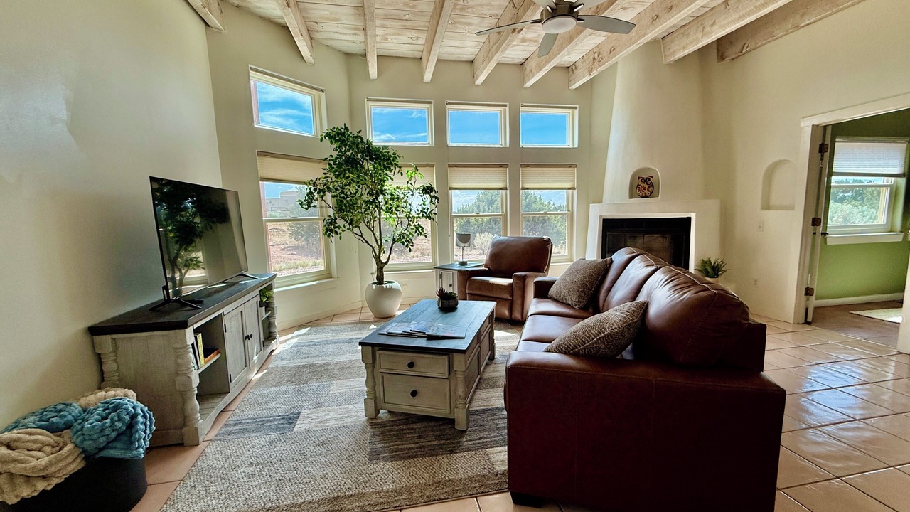 Photo of Livingroom in Eldorado at Santa Fe