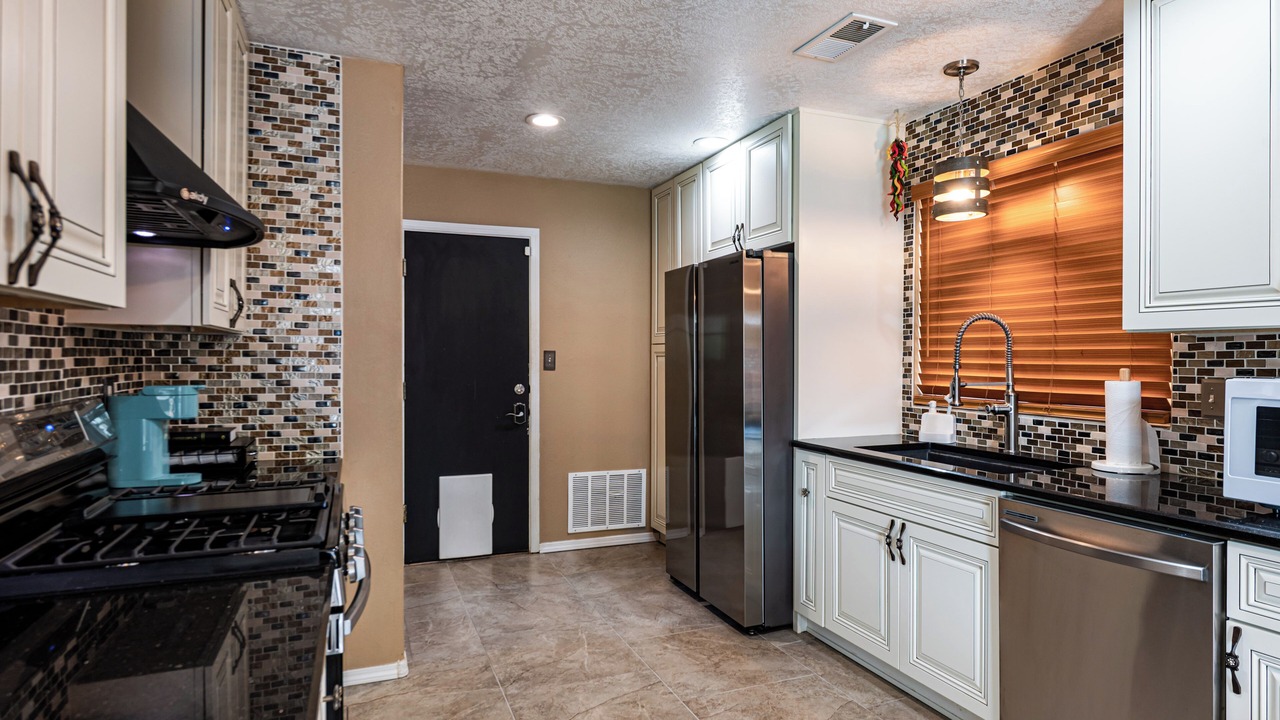 Photo of Kitchen in Vista Del Norte Alliance