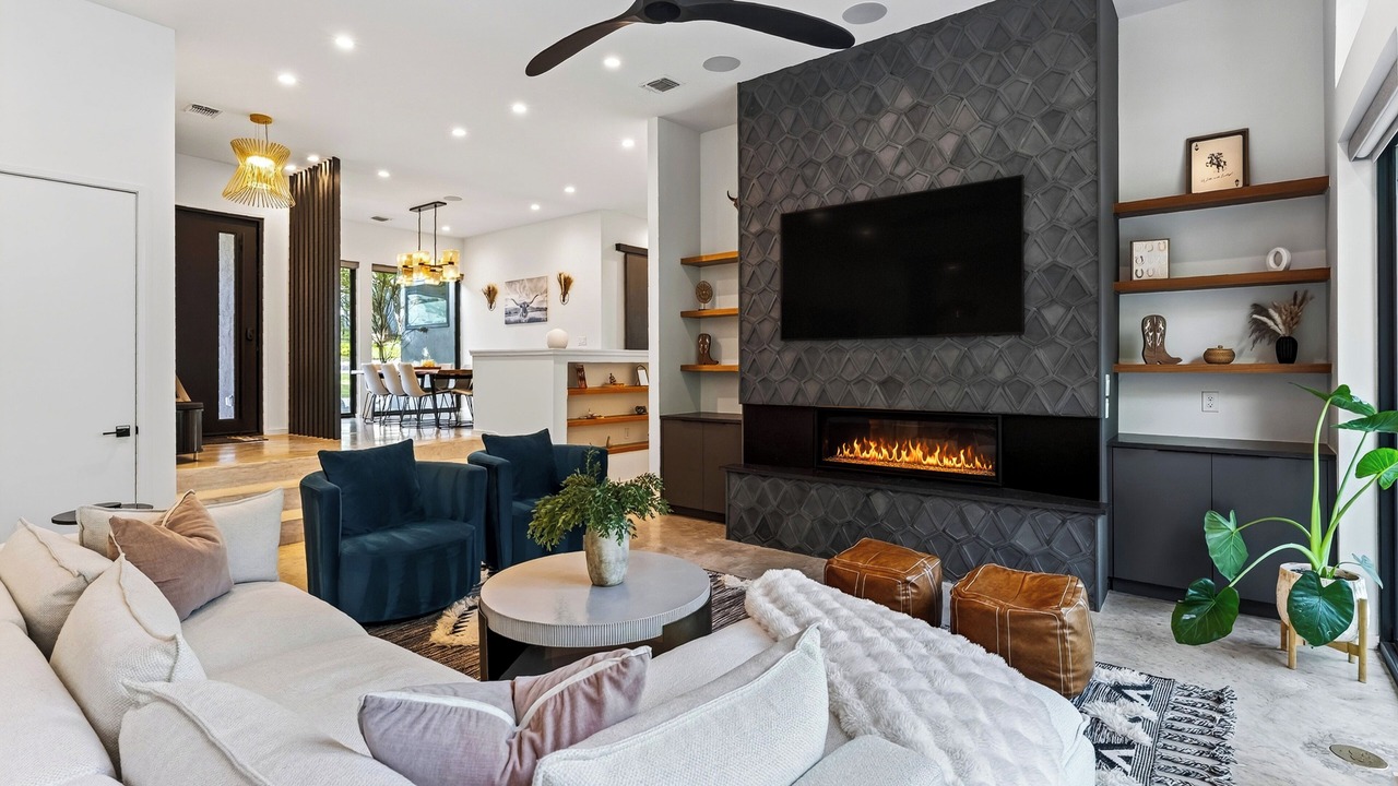 Photo of Livingroom in Barton Hills