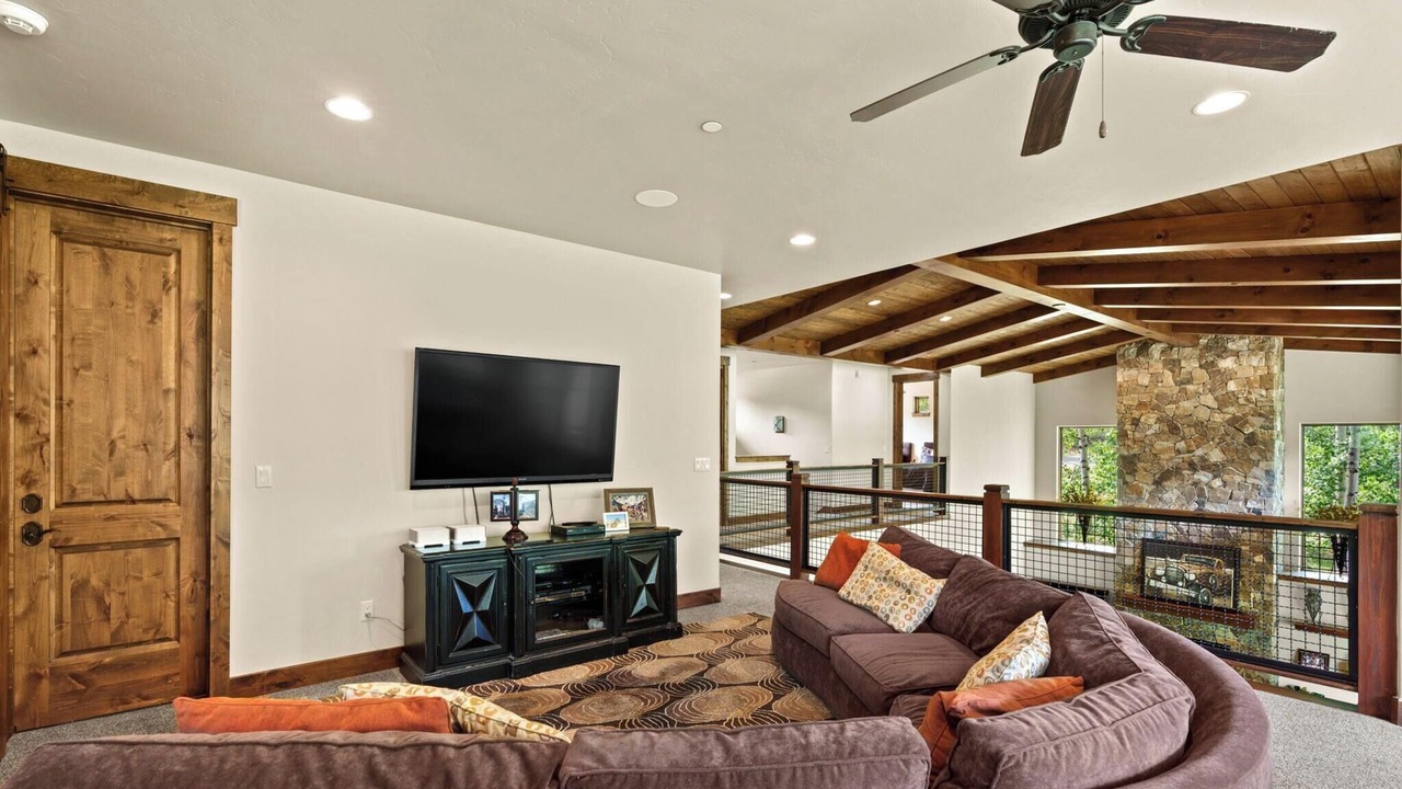 Photo of Livingroom in Purgatory