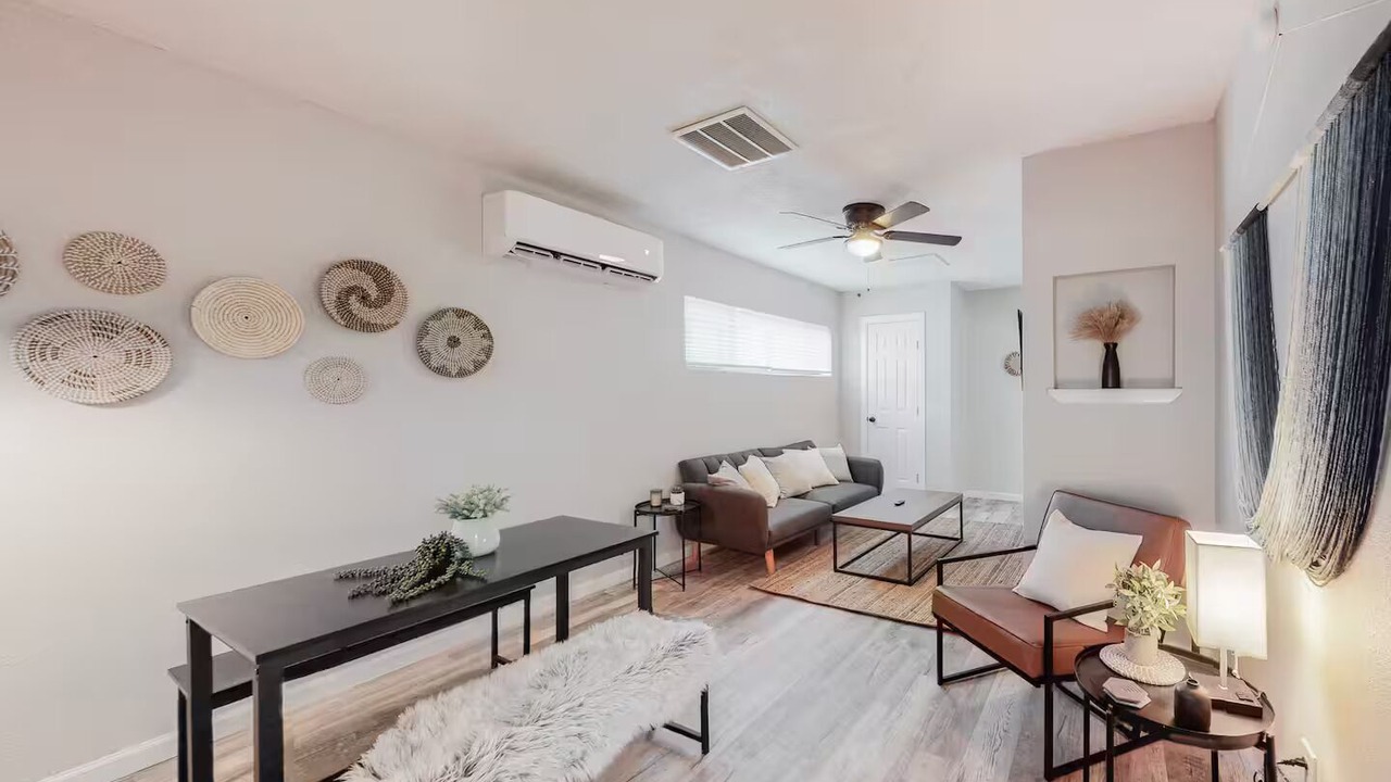 Photo of Livingroom in Silver Hill