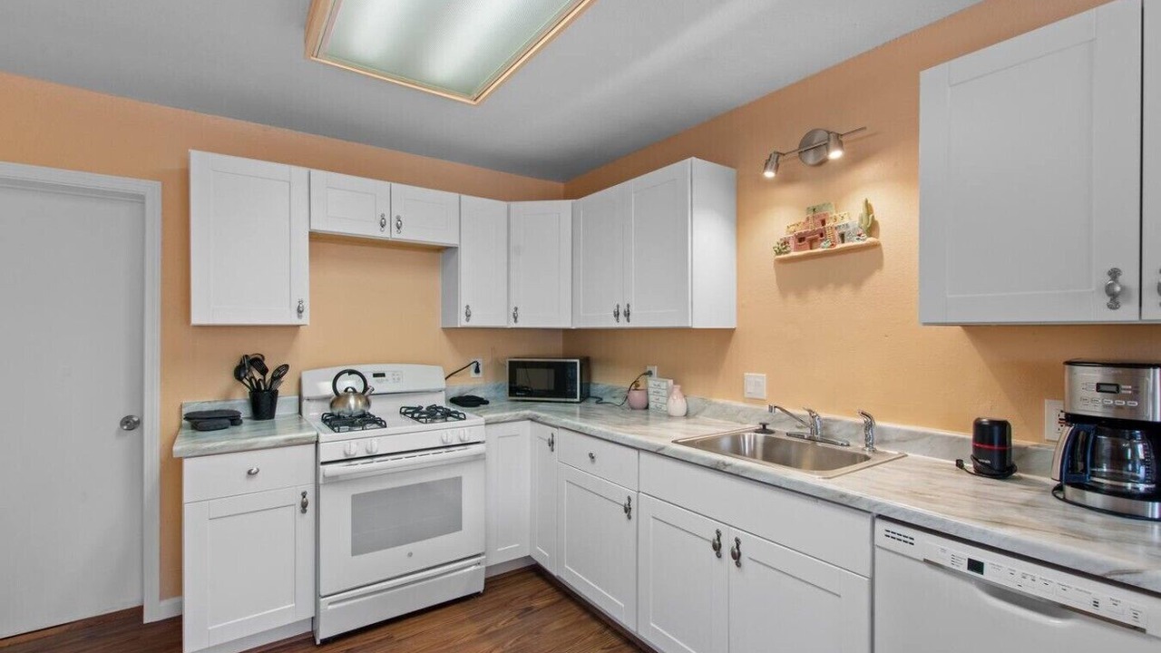 Photo of Kitchen in West Bluff