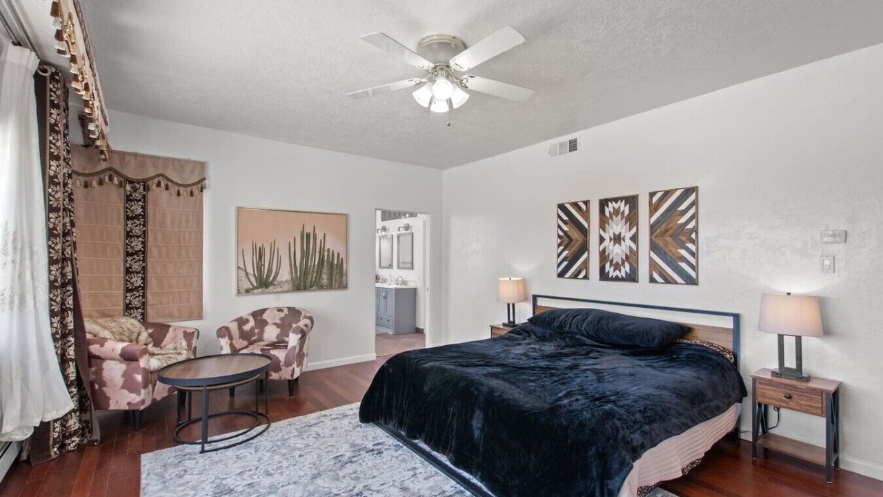 Photo of Bedroom in West Bluff