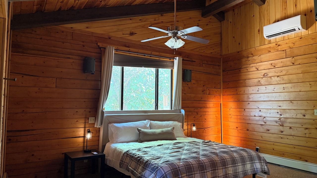 Photo of Bedroom in Bosque Farms