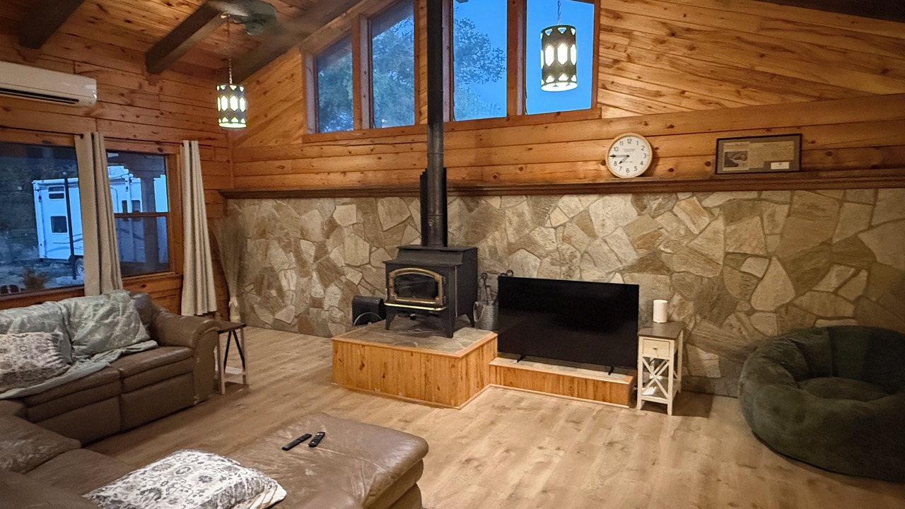 Photo of Livingroom in Bosque Farms