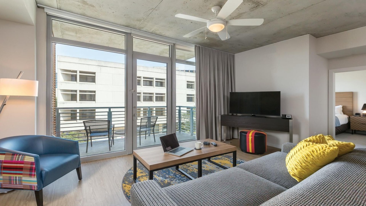 Photo of Livingroom in Civic District