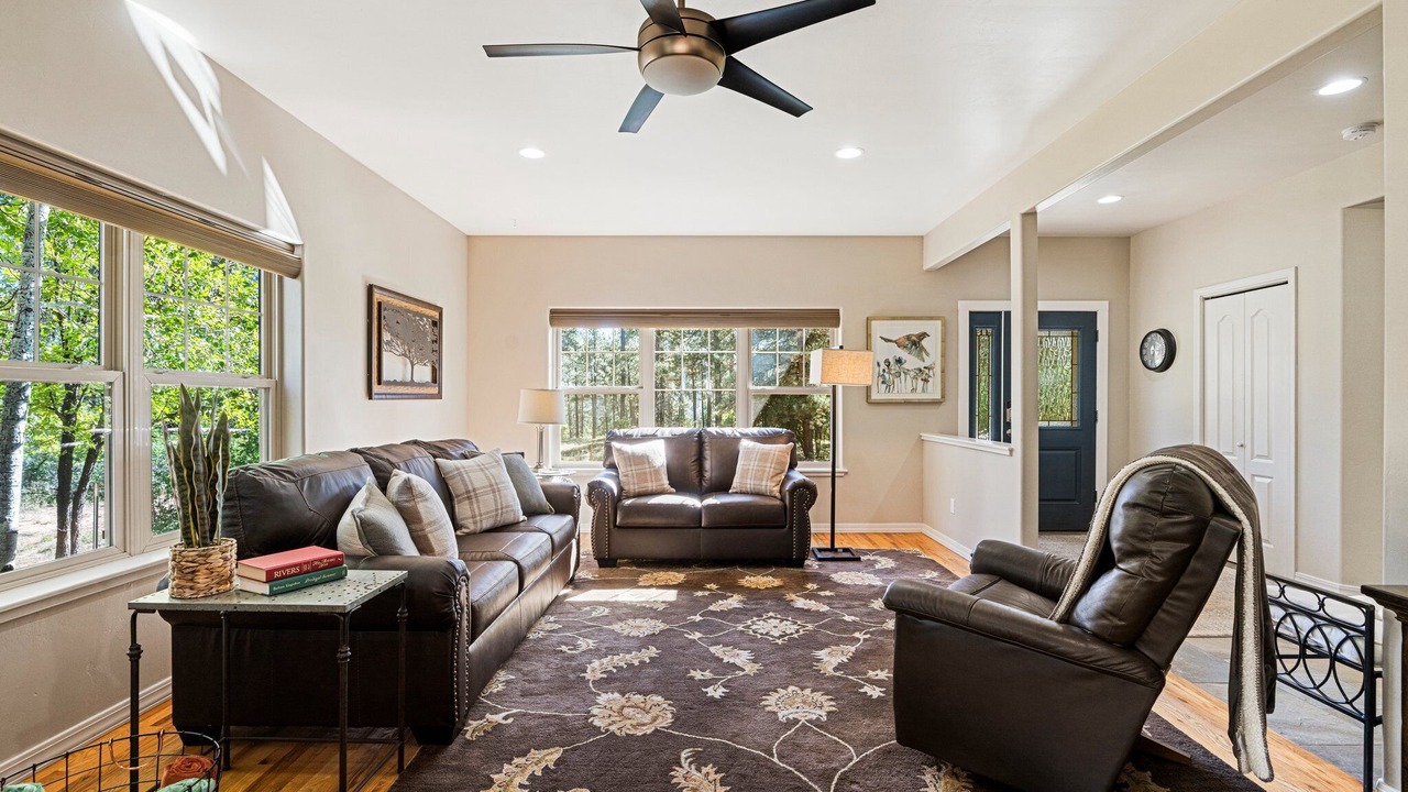 Photo of Bedroom in Edgemont Ranch
