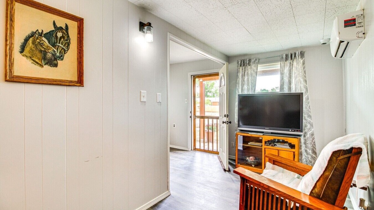 Photo of Bedroom in Bosque Farms