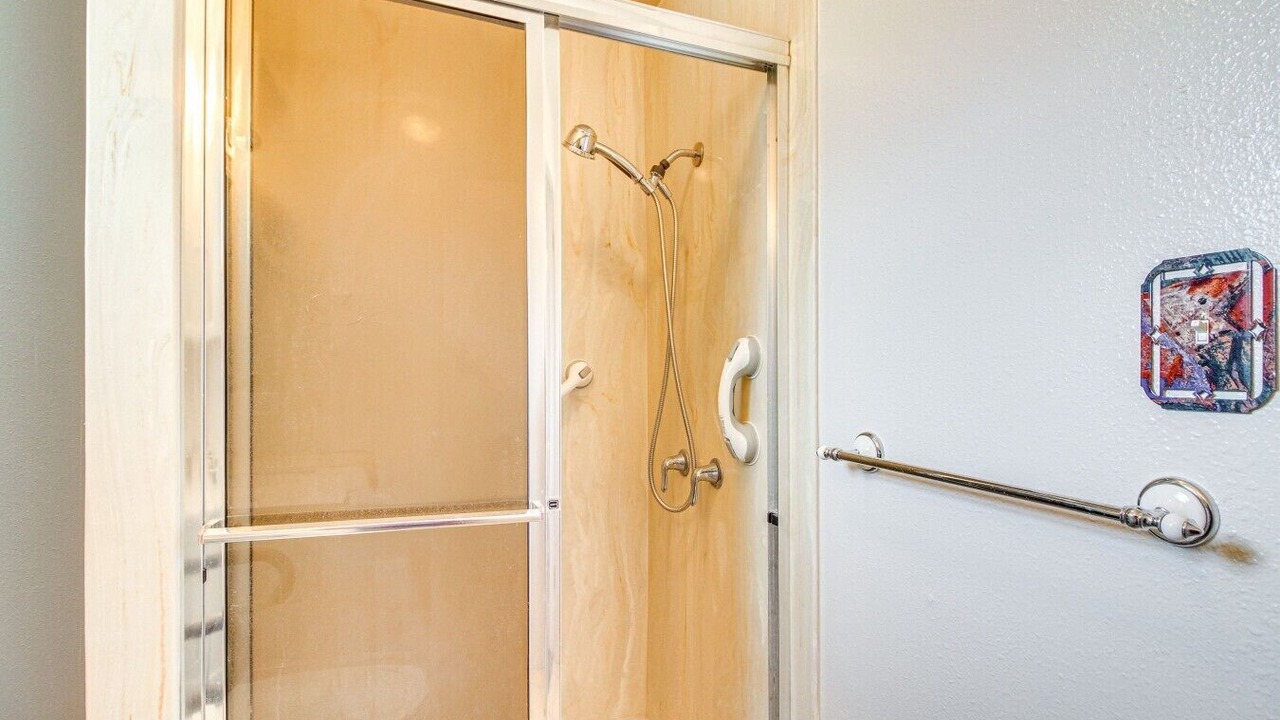 Photo of Bathroom in Bosque Farms