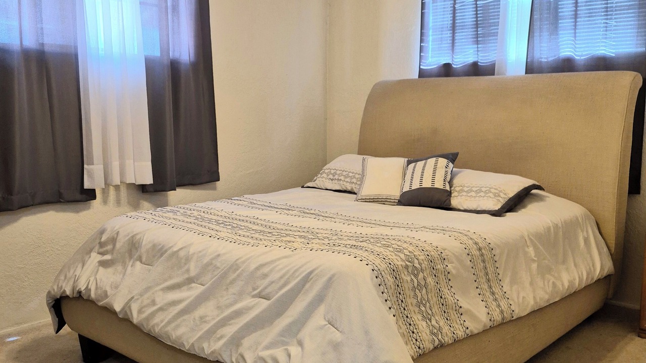 Photo of Bedroom in Northeast Heights