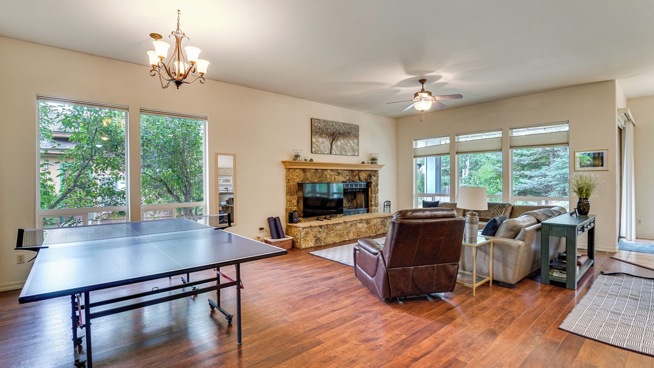 Photo of Livingroom in Dalton Ranch