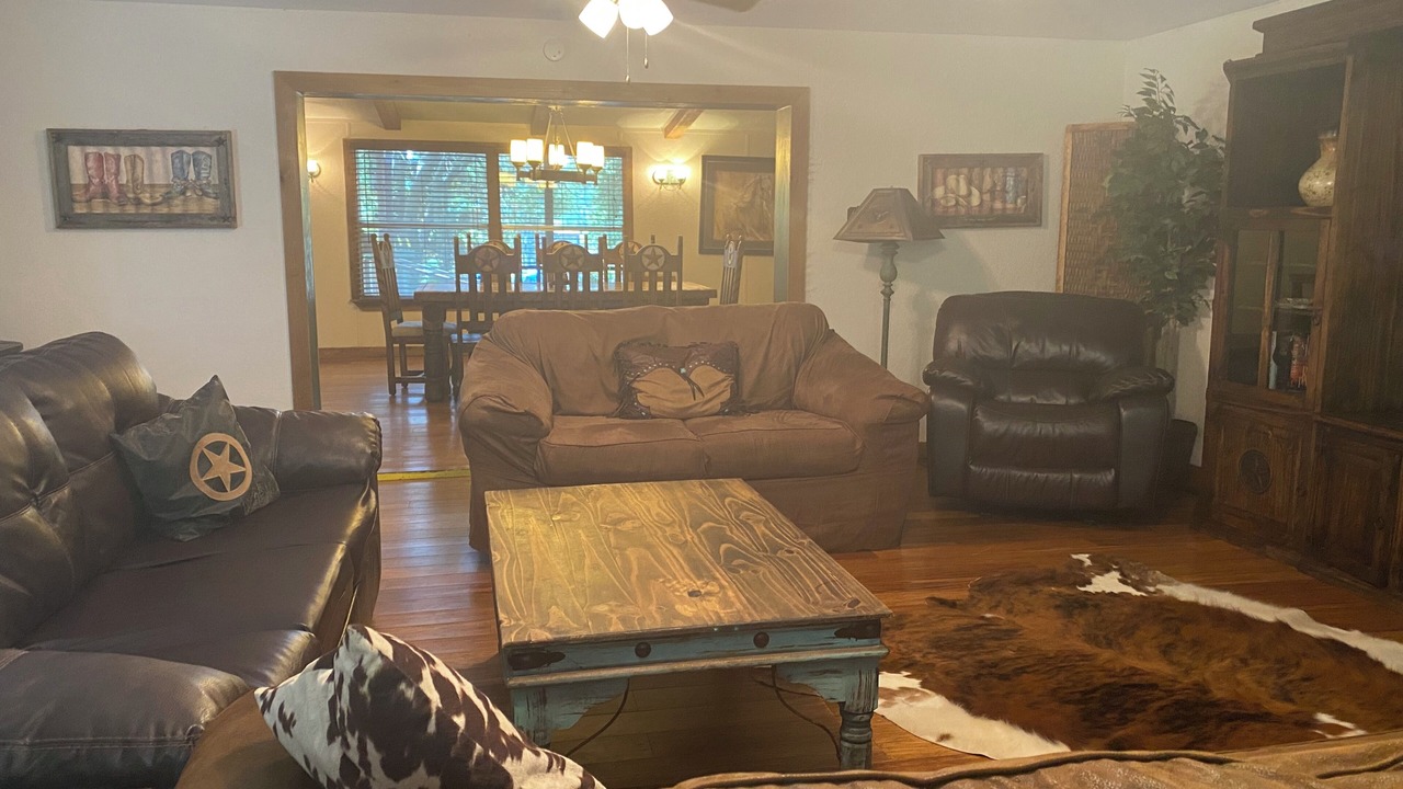 Photo of Livingroom in Plantersville