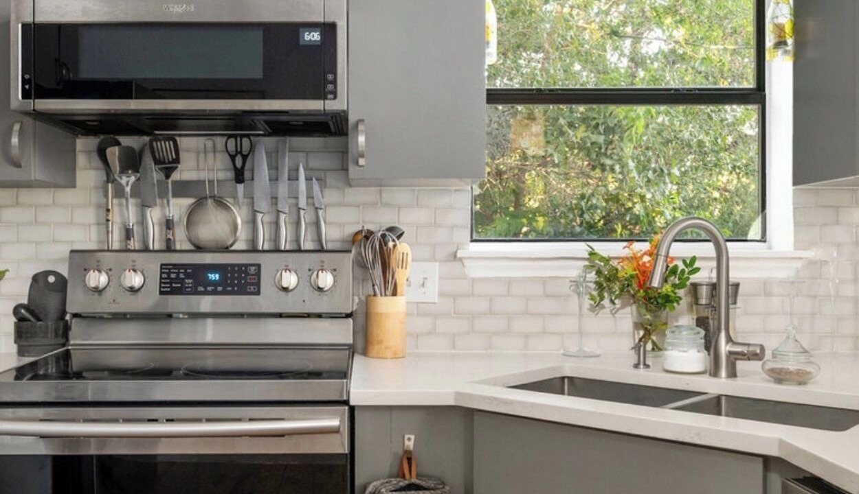 Photo of Kitchen in Lakeland Park