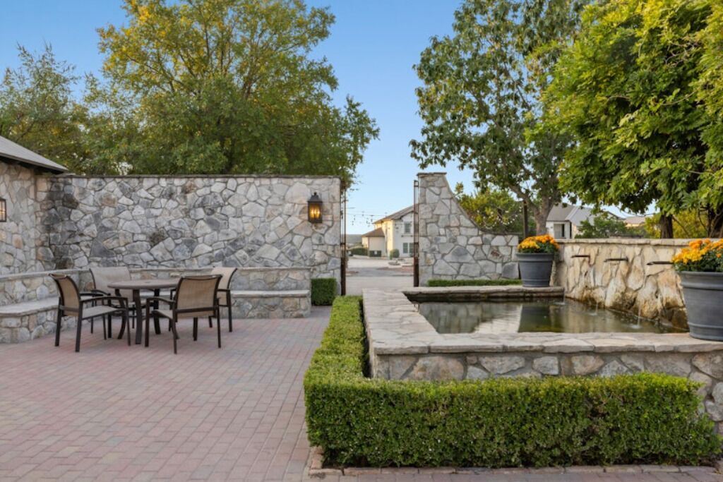 Photo of Outdoor in Ingram