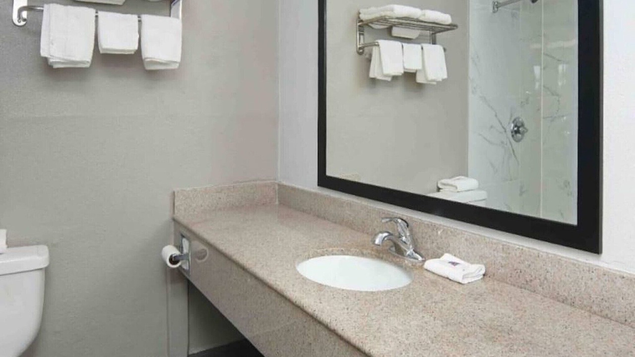 Photo of Bathroom in West Meadowbrook
