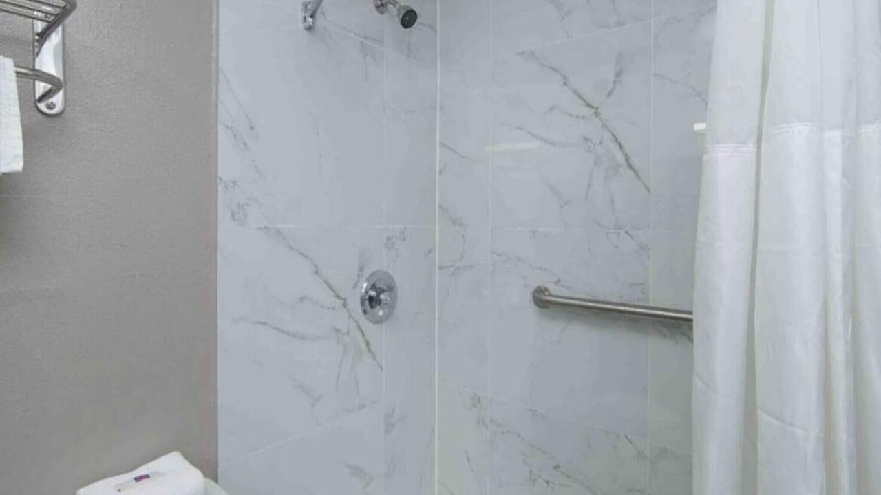 Photo of Bathroom in West Meadowbrook