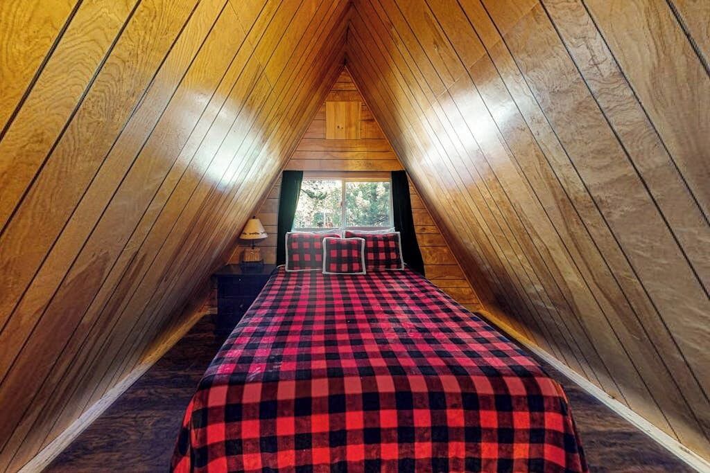 Photo of Bedroom in Ponderosa Pines