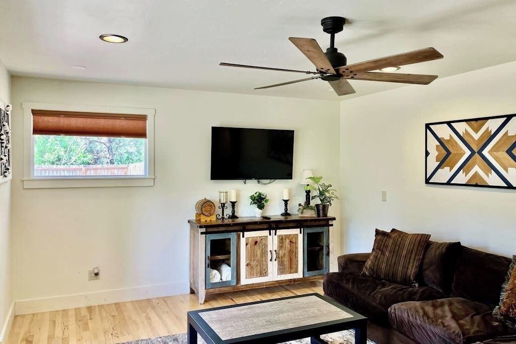 Photo of Livingroom in Hermosa