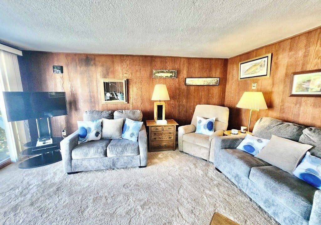 Photo of Livingroom in Purgatory