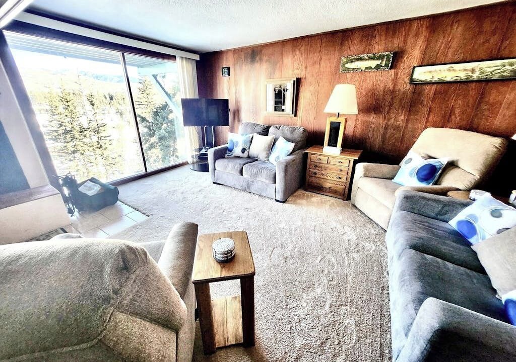 Photo of Livingroom in Purgatory