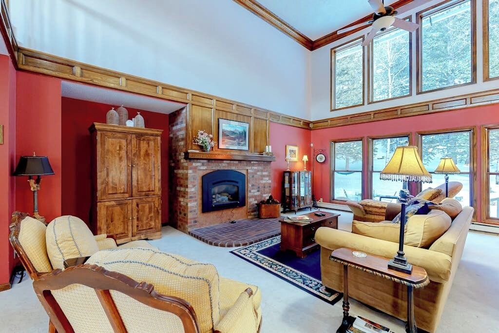 Photo of Livingroom in South Fork