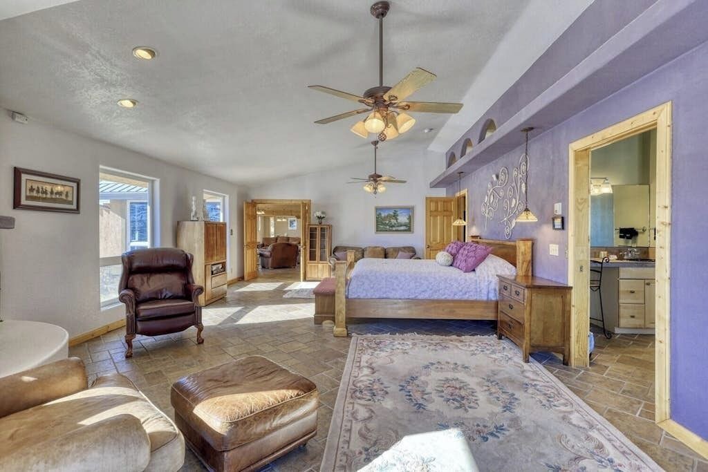 Photo of Bedroom in Del Norte
