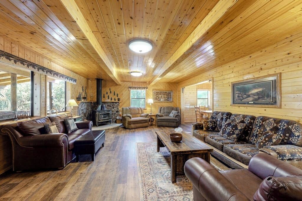 Photo of Livingroom in South Fork