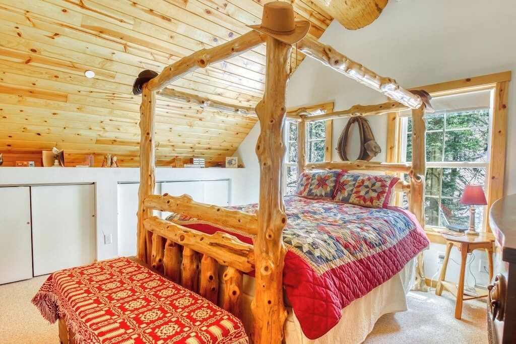 Photo of Bedroom in Columbine Lake