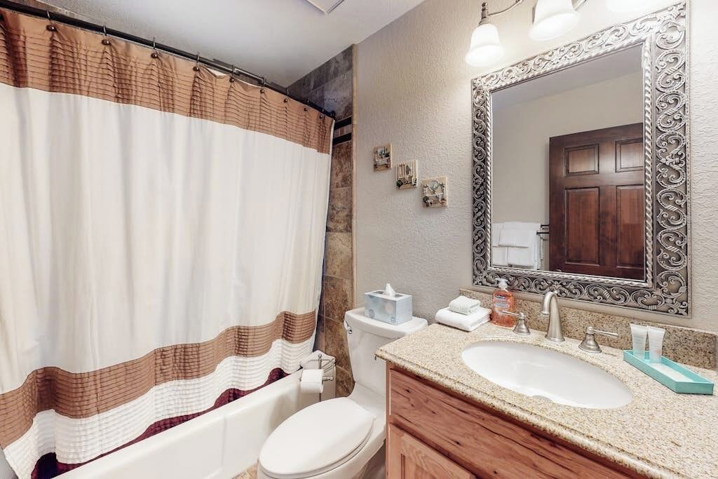 Photo of Bathroom in Columbine Lake