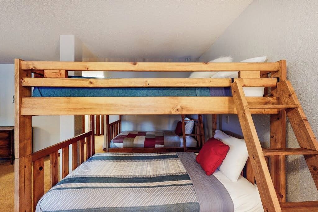 Photo of Bedroom in Columbine Lake