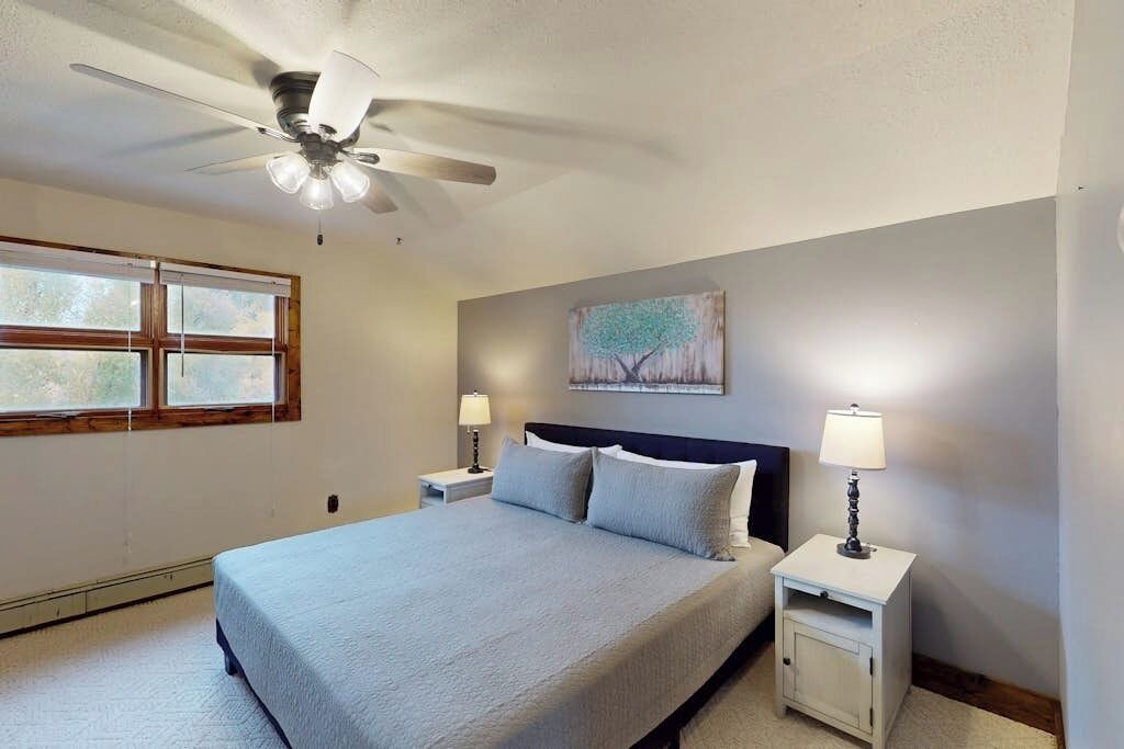 Photo of Bedroom in Del Norte