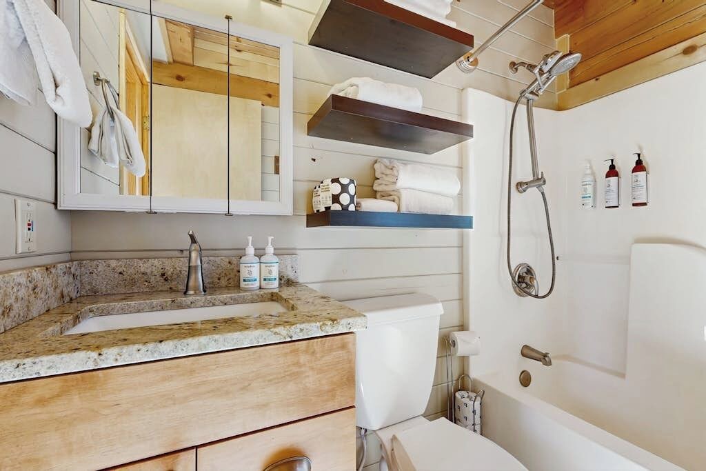 Photo of Bathroom in Lake Hatcher Park