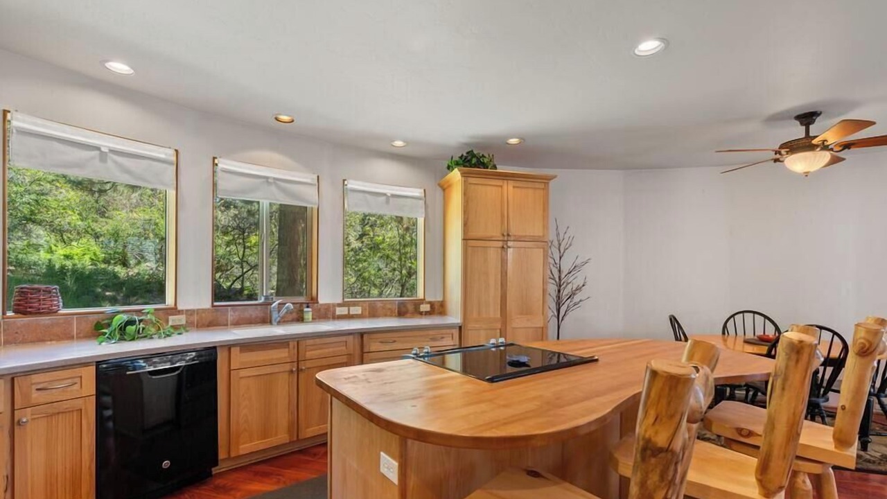 Photo of Kitchen in Forest Lakes