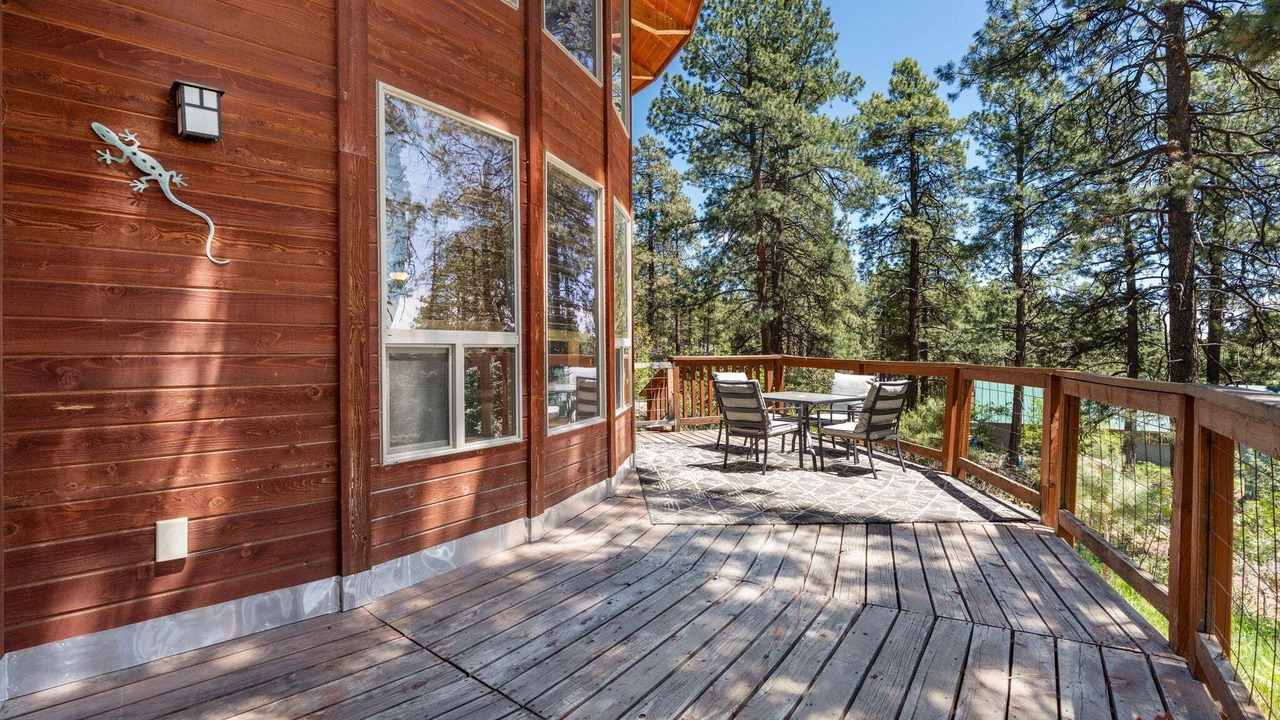 Photo of Outdoor in Forest Lakes
