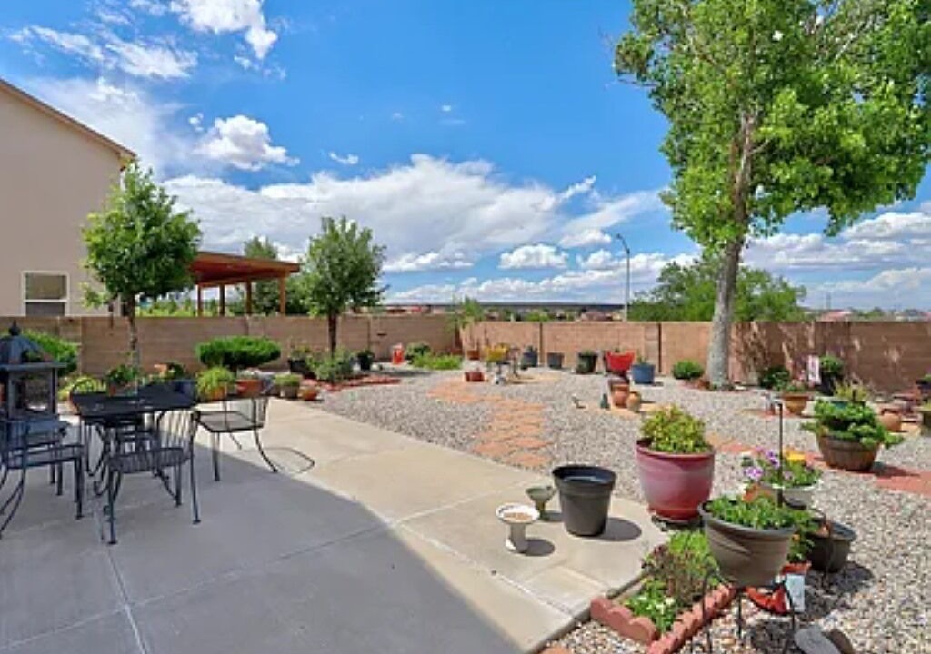 Photo of Outdoor in Parkway