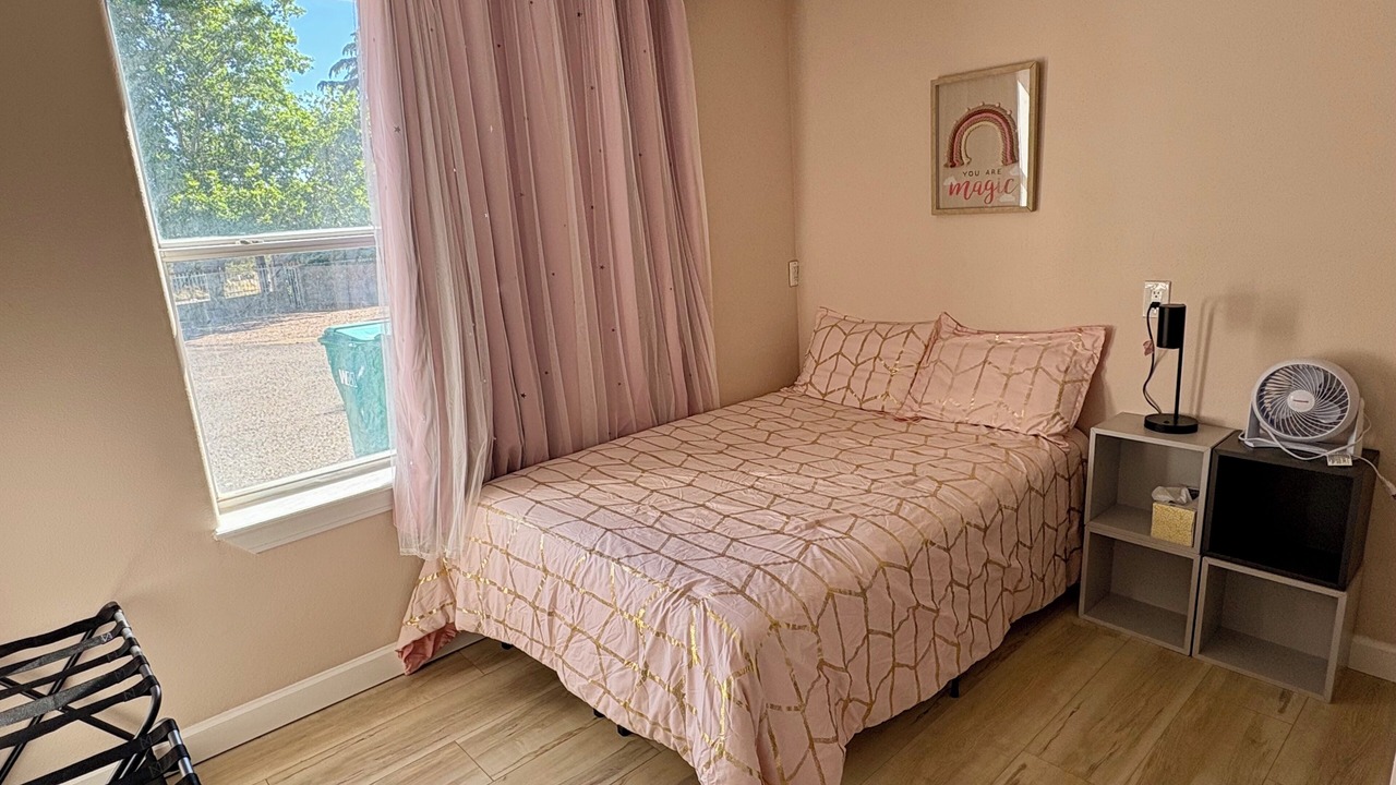 Photo of Bedroom in North Albuquerque Acres