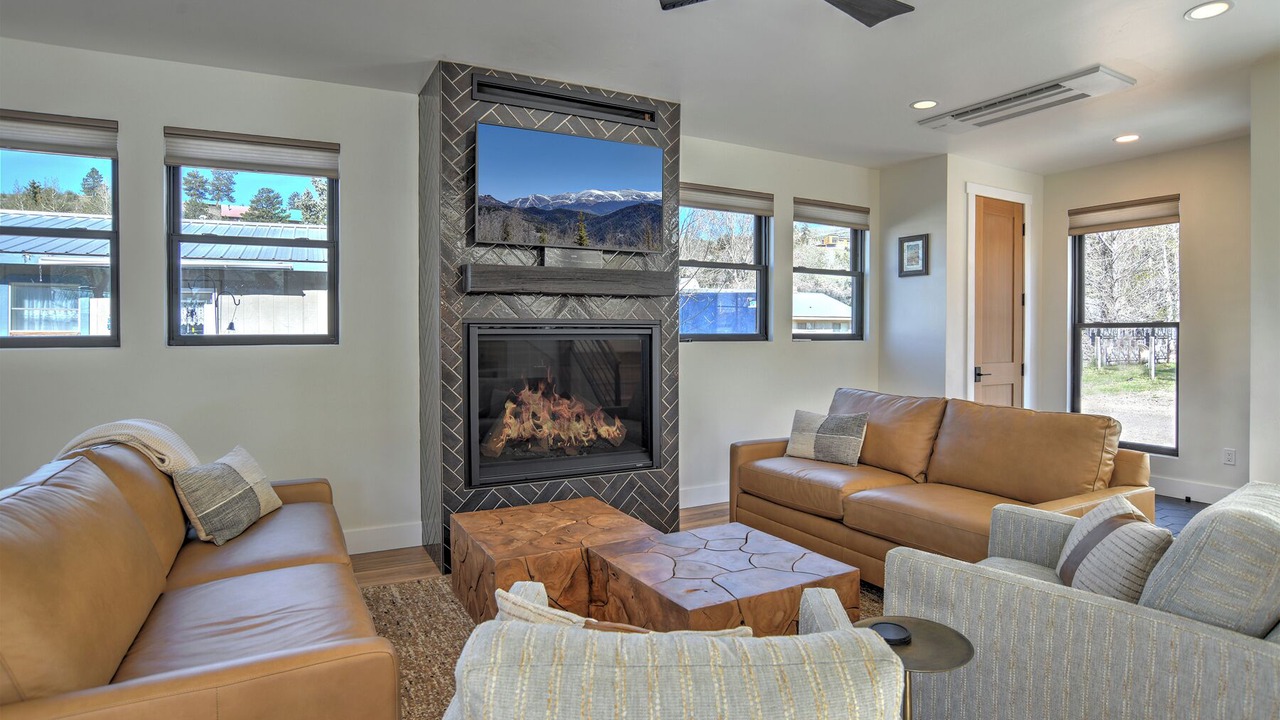 Photo of Livingroom in Creede
