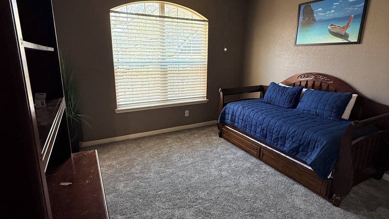 Photo of Bedroom in Far North Central