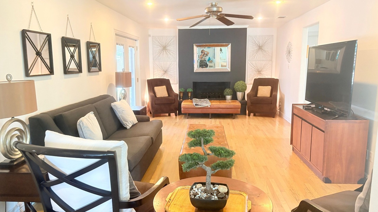 Photo of Livingroom in Irving